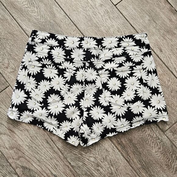 SO Sunflower Shorts Size 13 - Picture 8 of 9